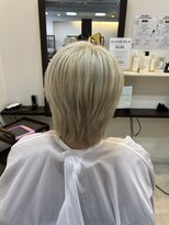 ミーテ(mi:te) ハイトーンウルフカット