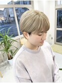 【racic】ブロンドベージュ　ショートカット