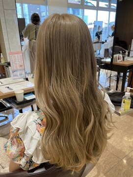 グランデュール 東静岡池田店(GRANDEUR) ダブルカラーベージュカラーケアブリーチハイトーンカラー韓国