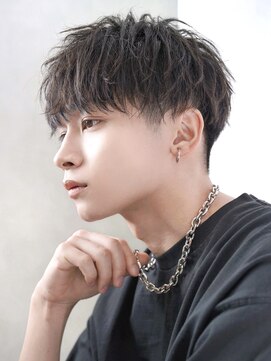 ゼロ 渋谷(XeRo) ツーブロック刈り上げマッシュ【緩めツイストスパイラルパーマ】