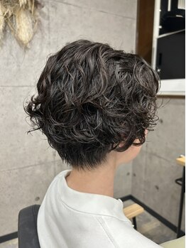 スティルバイト(STILL BITE)の写真/年齢と共に変化する髪や頭皮のお悩み...丁寧なカウンセリング・1人1人に合わせた施術で、解決へ導く！