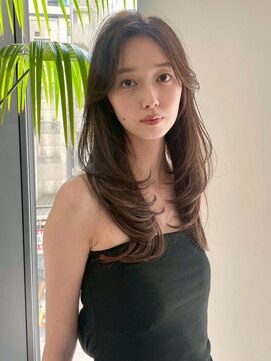 ユーフォリア 新宿店(Euphoria) センター分けくびれヘア前髪ロングレイヤー韓国ヘアエモージュ