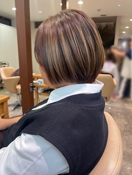 インビテーション 名古屋(invitation) コントラストのあるベージュカラー