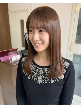 零秒女髪 千里丘店 艶やかなまとまりの髪質改善セミロングカラー艶髪美髪艶感
