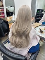 ミラ 新宿(MILA)&nbsp;ホワイトカラー/ハイトーンカラー/レイヤー/髪質改善/縮毛矯