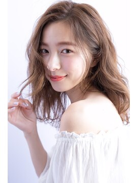 アンヘアー 元町三宮(UNHAIR) 【shiomi H】ふんわりカジュアルスタイル