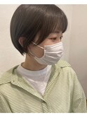 丸みショート×オリーブベージュ