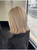 ホワイトベージュ