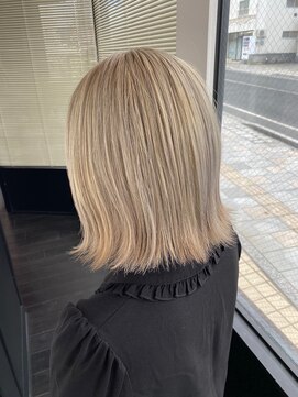 ハマースミス(Hammer Smith) ホワイトベージュ