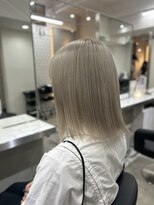 ヴィオットバイサロン(Viot by Salon) 薄めバング長めバングフェイスレイヤーミディインナーグレージュ