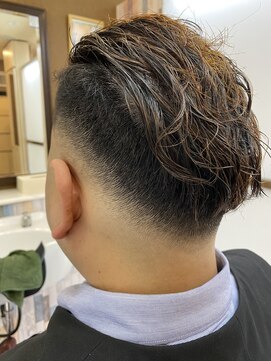 オオノ イキ堂島店(ONO) スキンフェード×バックスタイル