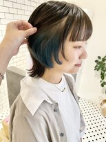 ミー(me.)&nbsp;ショートウルフ　インナーカラー