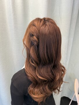 マーズ(Hair&Make Mars+) 耳出さないおろしアレンジ