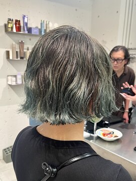 ダブ アオヤマ(DaB AOYAMA) ルーツカラーデザインカラー切りっぱなしボブ毛先カラー