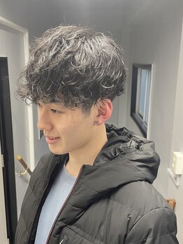 アンドバーバー(&Barber)の写真/《火曜日～土曜日はカットの最終受付21時まで！》お仕事やプライベートが忙しいあなたにも通いやすい◎