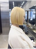ホワイトブロンド×ボブ