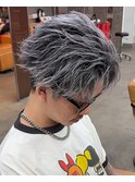 ホワイトシルバーバレイヤージュサーフフェザーショート