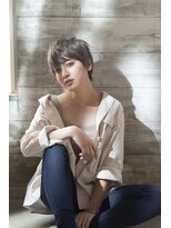 エフィール(afeel)&nbsp;ゆるく揺れる、抜け感ショート