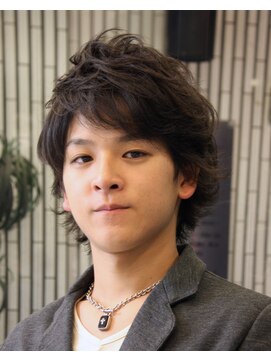 ヘアメイクサロンシマダ (hair make salon SHIMADA) 緩めのパーマ　ミディアムウルフ