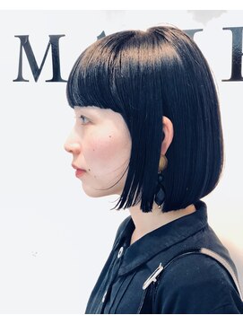 マホロ(MAHRO) 切りっぱなしボブ
