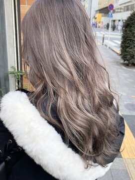 ビランチェ 池袋(bilancia) ミルクティーラテ／ケアブリーチ【池袋／池袋東口】