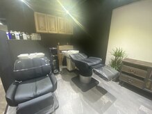 フルフラットのシャンプー台と最新のナノスチーマーを完備★