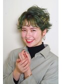 ターコイズブルー青髪エメラルドグリーン切りっぱなしミディアム