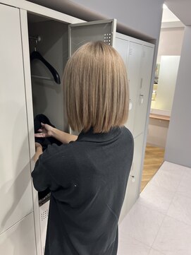 シカ 神戸三宮元町店(Cica) ハイトーン ミルクティー ブリーチ ベージュ 三宮 神戸