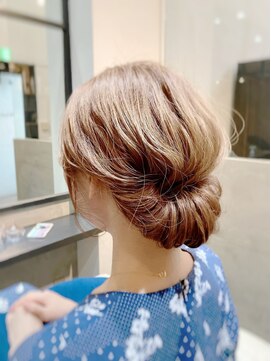 ローレルバイアイリス(Rourel by ailis) ヘアセット/小顔/前髪/ショート/インナーカラー/池袋/ボブ