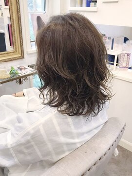 イリス はるひ野(iiris) のばしかけミディアムパーマ