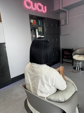 クク 那覇国際通り(CUCU) ブルーブラック＋カクテルトリートメント