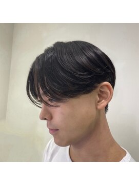 アッシュ 二子玉川店(Ash) ニュアンスパーマセンターパートコンマヘアツーブロック刈り上げ
