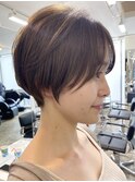 ショートヘア顔周りレイヤーブリーチダブルカラーショートボブ