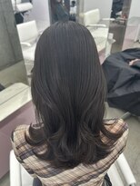 エヌアイ オモテサンドウ(ni omotesando) 暗めチョコブラウン ミディアムレイヤーカット