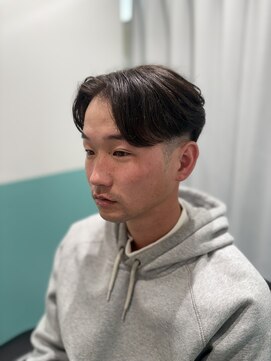 リバティシェアバーバー 銀座(LIBERTY SHARE BARBER) ショートセンターパート