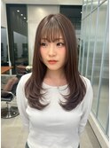 レイヤーカットにハイライトで立体感のあるスタイルに