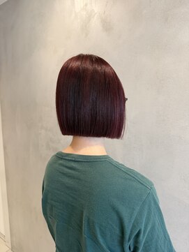 ルオラ(Luora) ミニボブワインレッド