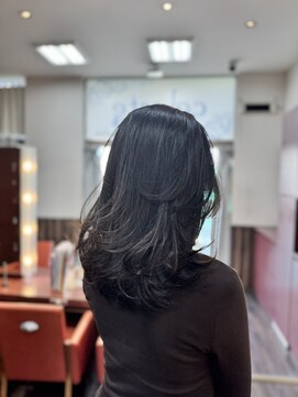 セレスト 福岡天神店(CELESTE) 潤いと透明感を纏う「イノアカラー」で作るアッシュベージュ