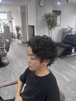 リイ(Lii)&nbsp;メンズ　ミディアム　スパイラル　センターパート　オールバック