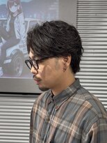 ガオプロデュースバイレボ(gao produced by revo) フェザーパーマセンターパートミニウルフ無造作刈り上げ柏駅