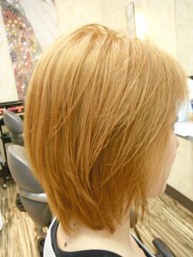 ティカル(Tikal) レイヤードボブ