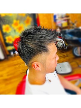 サンアンドマーリィズバーバー 駅前店(SON&MARLEY'S BAR BER) ナチュラルショートフェード