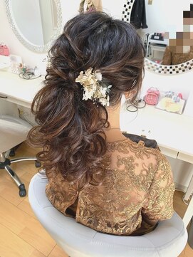 アチーブ エムプラス 茶屋町店(Achieve m +) モコモコポニーテール(大阪梅田茶屋町ヘアセット専門店Achieve m