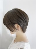 女性らしいマロンベージュのくびれショート【イルミナカラー】