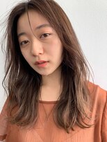 ローウェ 名駅(Louwe)&nbsp;小顔外ハネ大人かわいいアッシュブラウン[名駅/名古屋駅前]