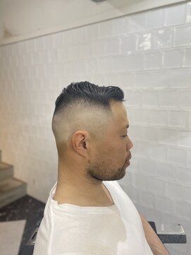 メリケンバーバーショップ フクオカ(MERICAN BARBERSHOP FUK) かき上げヘアショートレイアーくせ毛風パーマコンマヘアS41