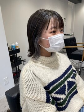 ツキ 横浜店(tuki) イヤリングカラーインナーカラーケアダブルカラーショートボブ