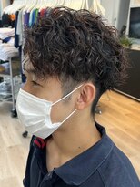 ウェイビーエフティフィフス 横浜西口(WAVEY ft.fifth) ツイストスパイラルパーマ波巻きスパイラル刈り上げマッシュ