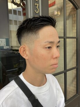 フォーコーナーズ(Four Corners) スキンフェード/フェードカット/フェード/バーバー/刈り上げ