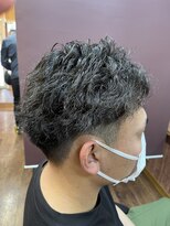 アール(R)&nbsp;ツイスト。スパラル。プードル等の特殊なパーマ